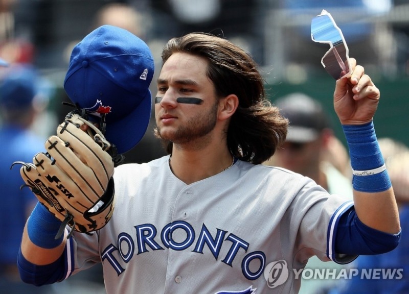 무릎 이상으로 부상자 명단에 오른 보 비셋