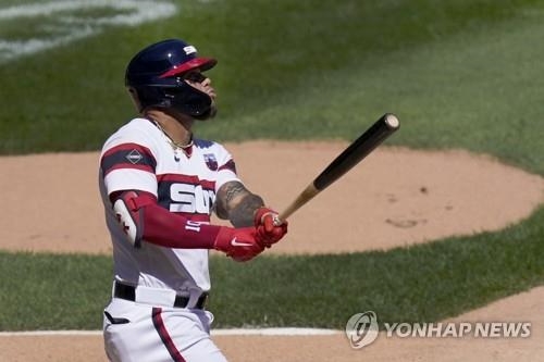 4타자 연속 홈런의 시작을 알린 요안 몬카다