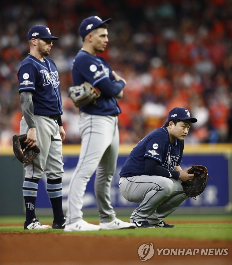 침묵이 길어지고 있는 최지만(맨오른쪽)
