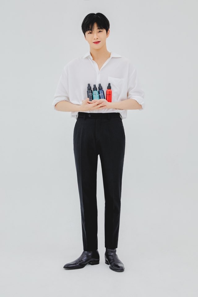 큐어코스메틱 브랜드 아이스프레이, 강다니엘 모델 발탁