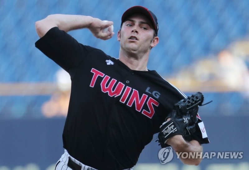 윌슨 호투, 라모스 4경기 연속 홈런포...LG, 키움에 7-3 낙승