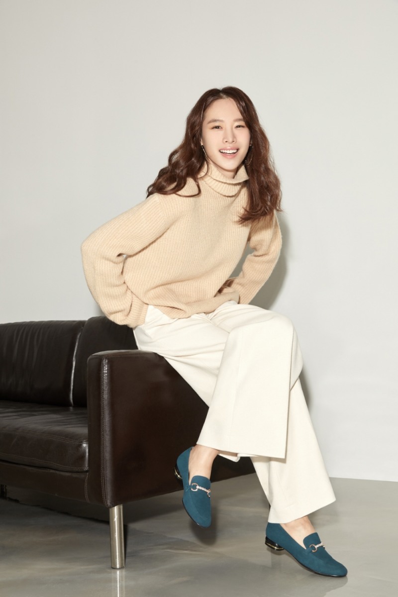 소다, 팔색조 매력 ‘2020 F/W 조윤희 화보’ 공개