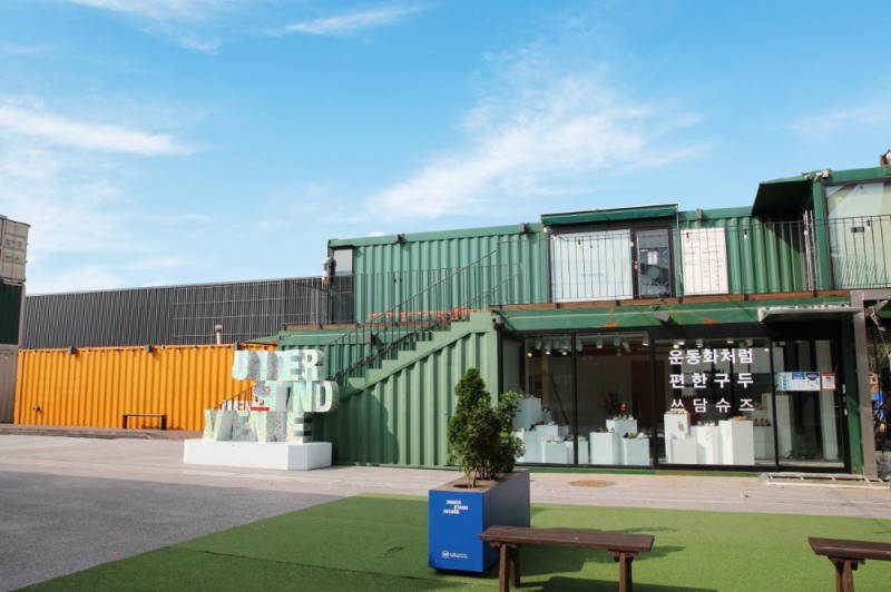 확장 이전한 쓰담슈즈 쇼룸(사진=쓰담슈즈)