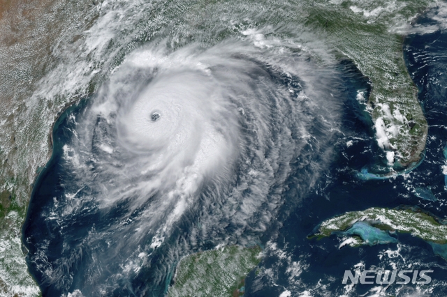 美남부, 4등급 허리케인 로라 접근...주민 약 50만명 대피