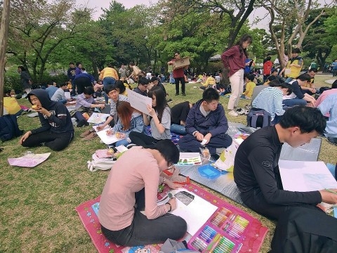 사진: 2019년 4월 국립민속박물관에서 열린 제33회 서울발달장애인사생대회 공모전