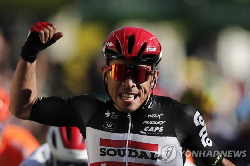 ‘투르 드 프랑스’ 셋째 날 구간 우승을 차지한 이완.