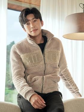 밀레, 임영웅과 함께한 첫 번째 광고 비하인드 컷 이미지