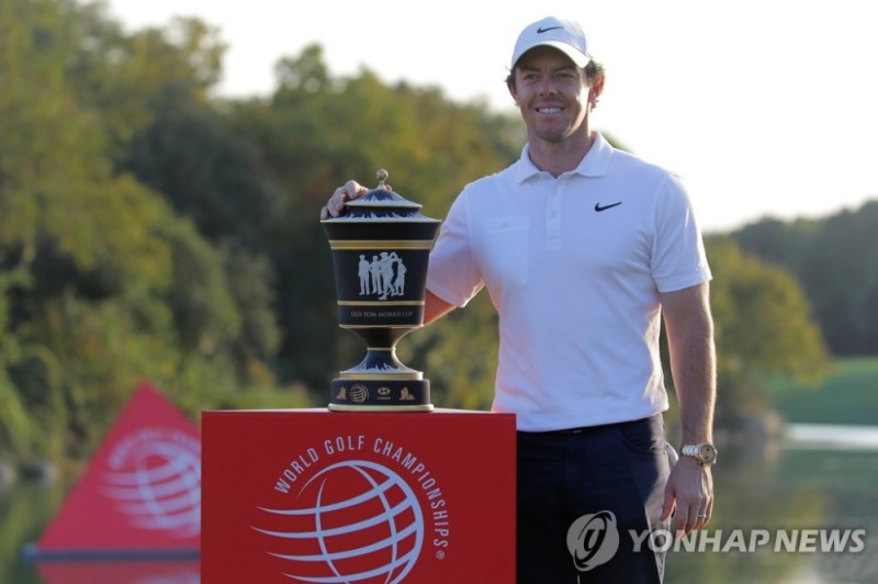 2019년 WGC HSBC 챔피언스 우승자 로리 매킬로이.