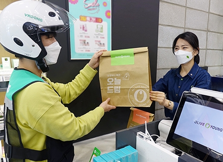 (사진=CJ올리브영) 올리브영 즉시 배송 서비스 '오늘드림' 이미지