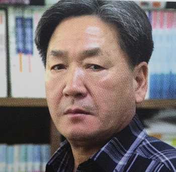 소설가 송하훈 씨(66)