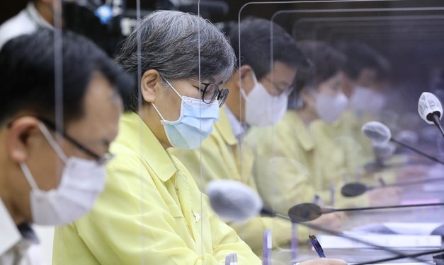 정은경 "교회 예배 비대면 당부" …전파 위험성 커