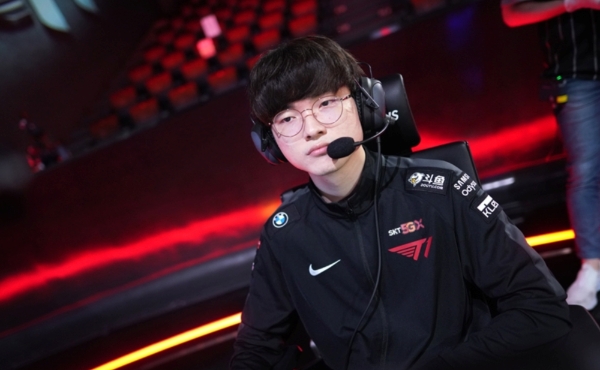 '도네 악플' 받은 '페이커' 이상혁…시청자가 할머니 언급해