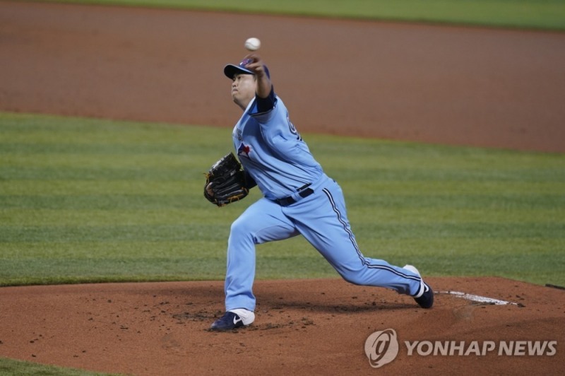 역투하는 류현진