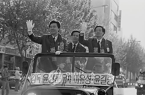 맨 오른쪽이 이유성씨.