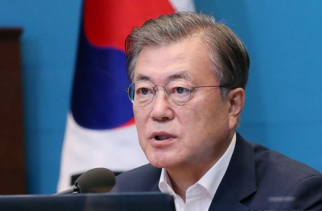 문재인 대통령이 지난달 31일 청와대 여민관에서 열린 수석보좌관 회의에 참석해 발언을 하고 있다.