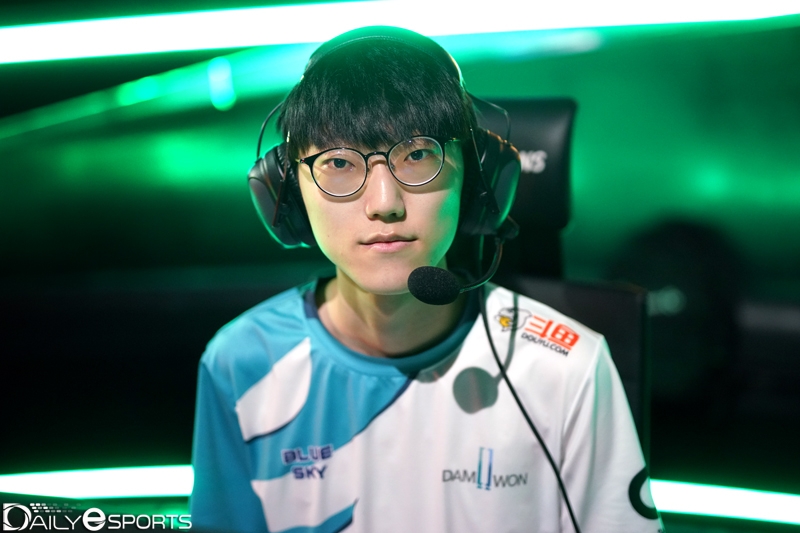 담원 톱 라이너 '너구리' 장하권, 서머 결승 MVP '영광'