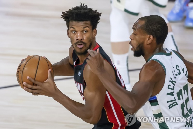 지미 버틀러(왼쪽)