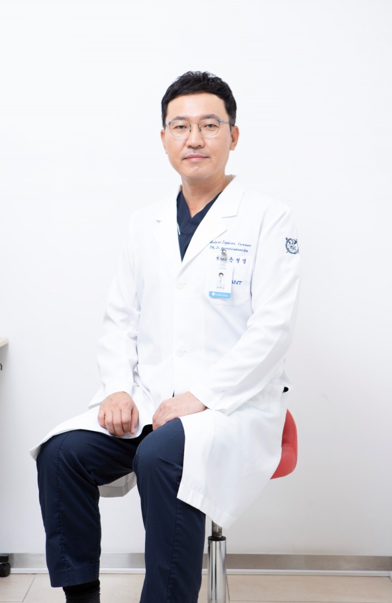 사진=손병섭 에스플란트치과병원 원장