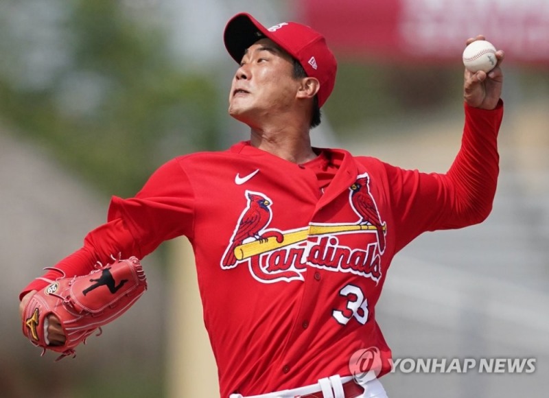 세인트루이스 김광현이 9일만에 복귀해 15일 KBO리그에서 활약한 밀워키의 린드블럼과 선발 맞대결을 벌인다.