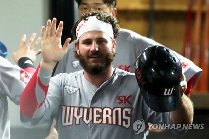 득점 올린 화이트