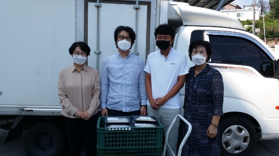 더조은 믿음식품(대표 전우현)에서는 다가오는 추석명절을 맞아 독거노인 등 어려운 이웃에게 조금이나마 위로를 드리고자 바로 조리할 수 있는 양념 포장육 세트 50개를 전달했다/사진=순천시