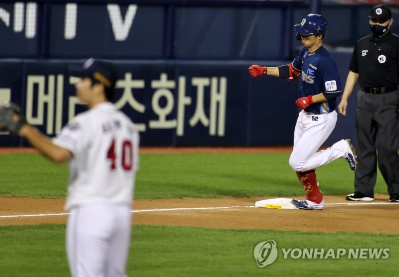 홈런 친 노진혁