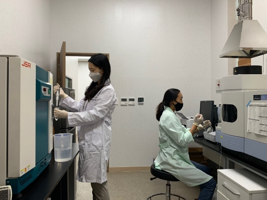 진도군이 농촌진흥청에서 주관한 ‘2021년 농산물 안전 분석실 구축 공모사업’에 선정돼 사업비 12억 5,000만원을 확보했다/사진=진도군