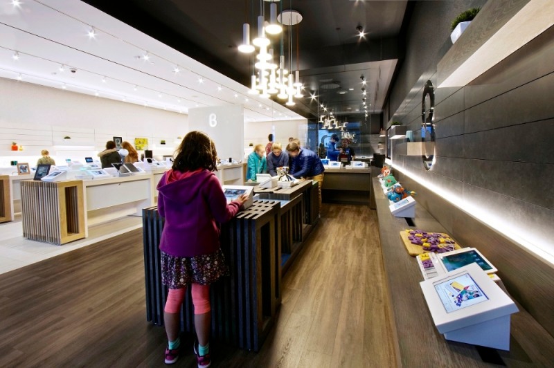 웰스케어가 개발한 홈케어 레이저 테라피 디바이스 ‘이아소’