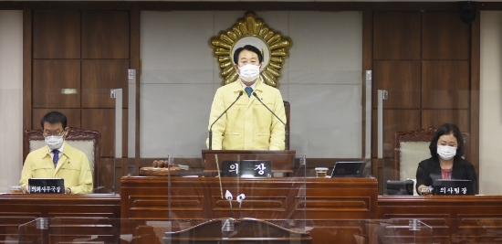 순천시의회(의장 허유인)는 지난 8월 코로나19 확산 당시 행정명령으로 운영을 중단한 시설에 대해 순천시가 재난지원금을 지급하기로 한 데 대해, 환영의 뜻을 밝히고 예비비 사용 등 제반 절차에 적극 협력하기로 했다/사진=순천시의회