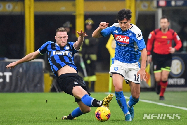 토트넘 홋스퍼 관심을 받고 있는 인터밀란 수비수 밀란 슈크리니아르.