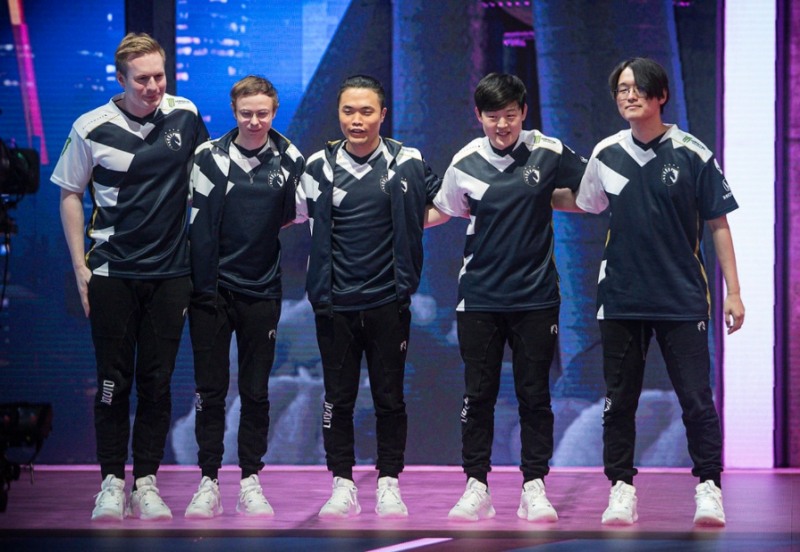 2연승을 내달린 리퀴드 선수들(사진=라이엇 게임즈 제공).