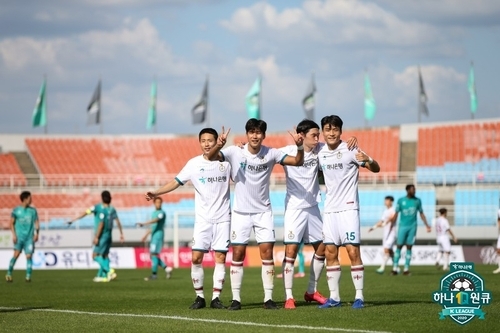 박인혁(왼쪽 두 번째) 득점 후 기뻐하는 대전 선수들 [한국프로축구연맹 제공]