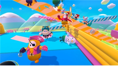 요 소시지, 완숙 계란같은 귀요미들이 플랫폼에서 경주를 벌이는 웃기는 겜('폴가이즈', 미디어토닉).