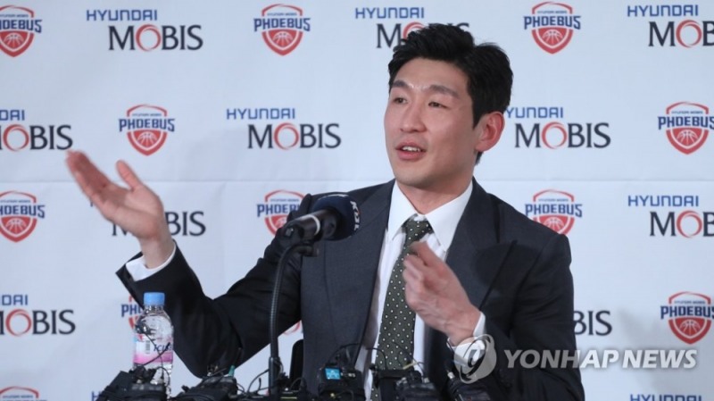 프로농구 울산 현대모비스 양동근이 1일 강남구 KBL센터에서 은퇴 기자회견을 하고 있다.