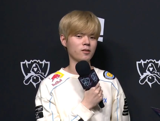 DRX의 원거리 딜러 '데프트' 김혁규(사진=중계 화면 캡처).