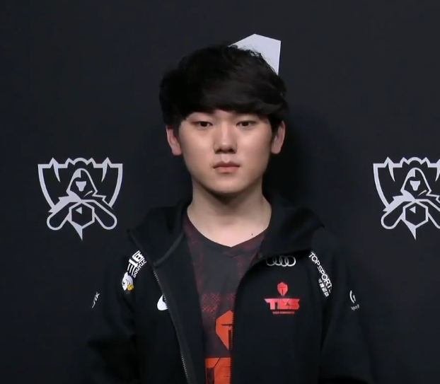 톱 e스포츠의 원거리 딜러 'JackeyLove' 유웬보(사진=생중계 화면 캡처).