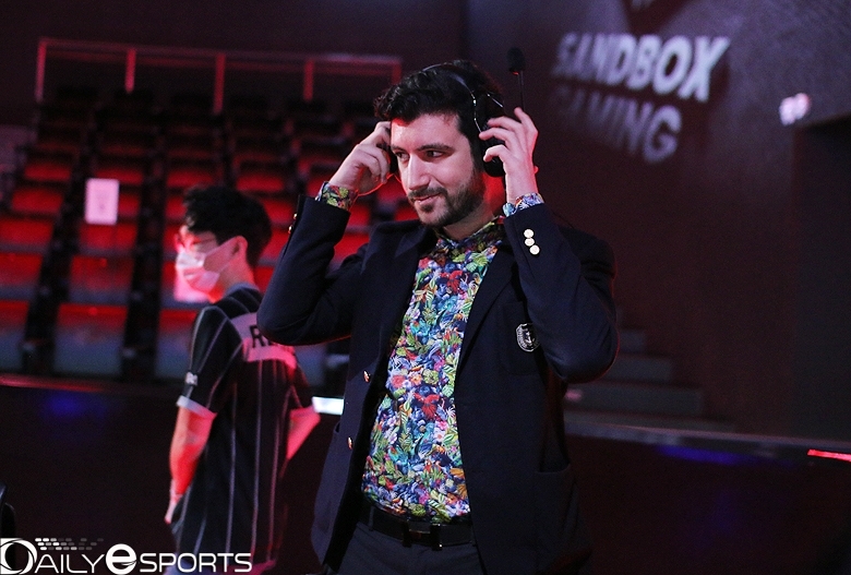 'YamatoCannon' 야콥 멥디 감독, 샌드박스 떠난다