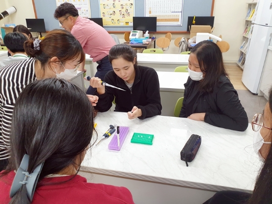 약산고등학교 실험실 활동사진/사진=목포대학교