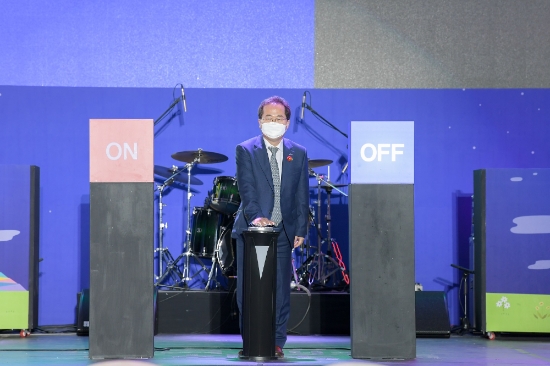 순천문화재단(이사장 허석 순천시장)과 지역문화진흥원(원장 김영현)이 공동주관하는 '2020 전국생활문화축제'가 16일 순천만국가정원 잔디마당에서 개막됐다/사진=순천시