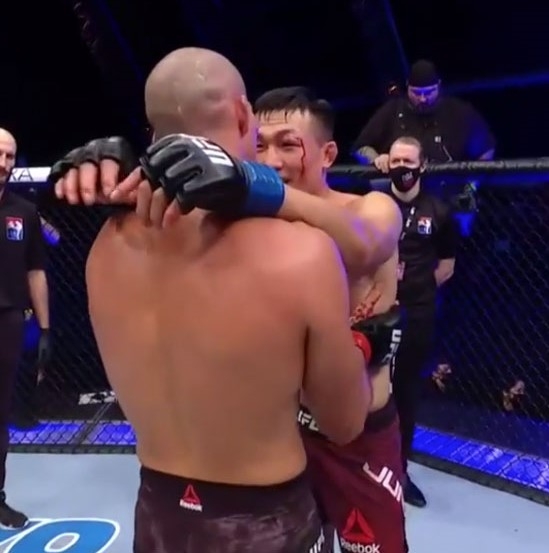 '코리안 좀비' 정찬성, 오르테가에 0-3 판정패