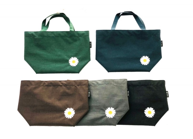 못된고양이 자수 토트백. 사진=못된고양이 제공