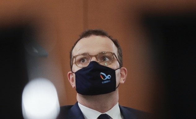 21일(현지시간) 옌스 슈판 독일 보건장관이 독일 정부 주례 내각회의에 참석한 모습.