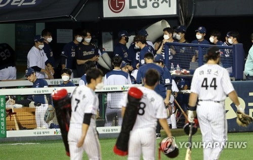 NC는 올시즌 선두를 독주하면서도 유일하게 LG에게는 절대 열세를 면치 못하고 있다. 홈에서 LG와의 시즌 최종전에서 '영광의 대관식'과 구창모의 완벽한 복귀를 동시에 이룰 수 있을지 관심이 집중된다.