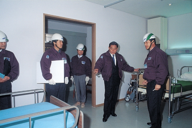 1993년 4월12일 이건희회장 삼성의료원 건설현장 방문