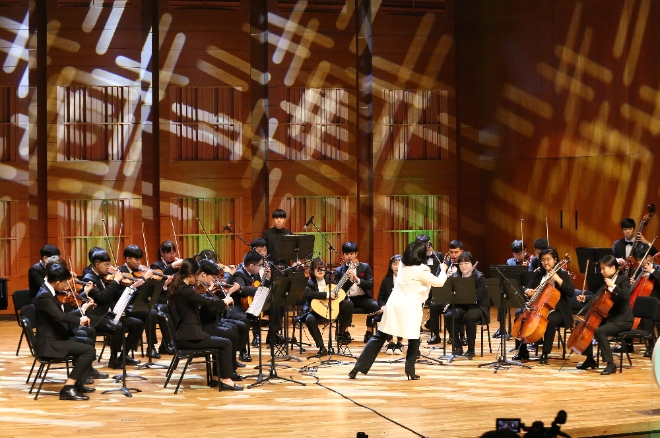 (사진=SK이노베이션) 제4회 GMF 대상 수상 팀 뷰티플마인드 오케스트라 공연 모습