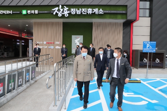 영암순천고속도로 ‘장흥정남진휴게소’ 2일 운영 시작/사진=장흥군