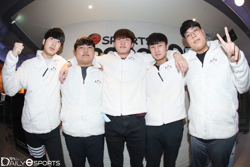 대통령배 KeG LoL 종목 결승전에서 광주를 꺾고 우승한 샌드박스 아카데미 소속 인천 대표팀.
