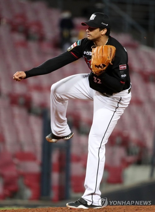 쿠에바스는 왜 올렸나. ‘올리지 말든가 올렸으면 맡기든가’. KT. PO1차전