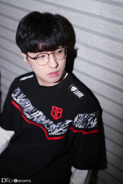 샌드박스 게이밍과 계약을 종료한 '펀치' 손민혁