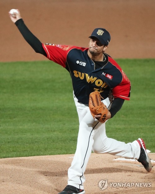 두산의 알칸타라에 맞서는 쿠에바스는 벼랑끝에 몰린 KT의 희망이나 다름없다